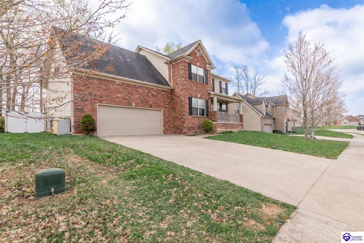 Property Photo:  138 Vineland Parkway  KY 40175 