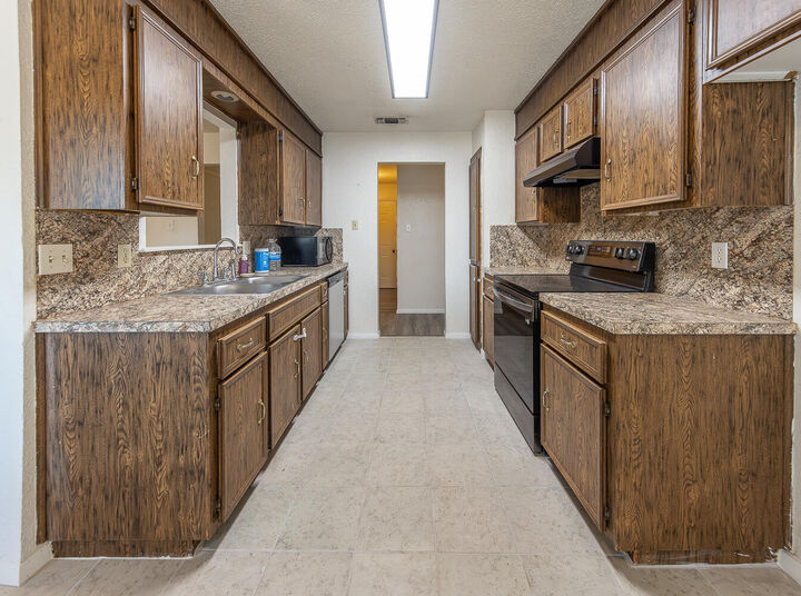 Property Photo:  2317 78th Street  TX 79423 