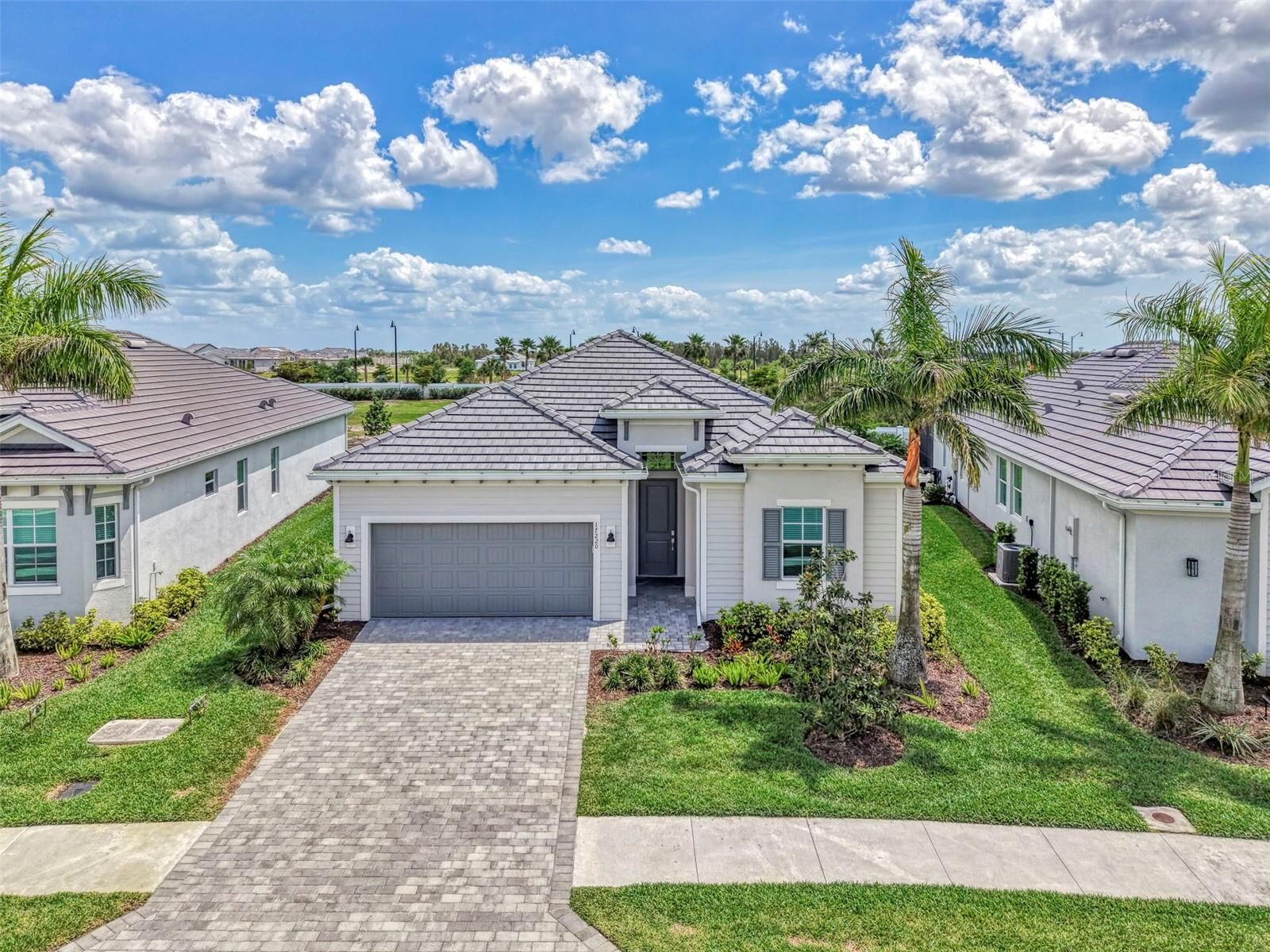 Property Photo:  17220 Jadestone Court  FL 34293 