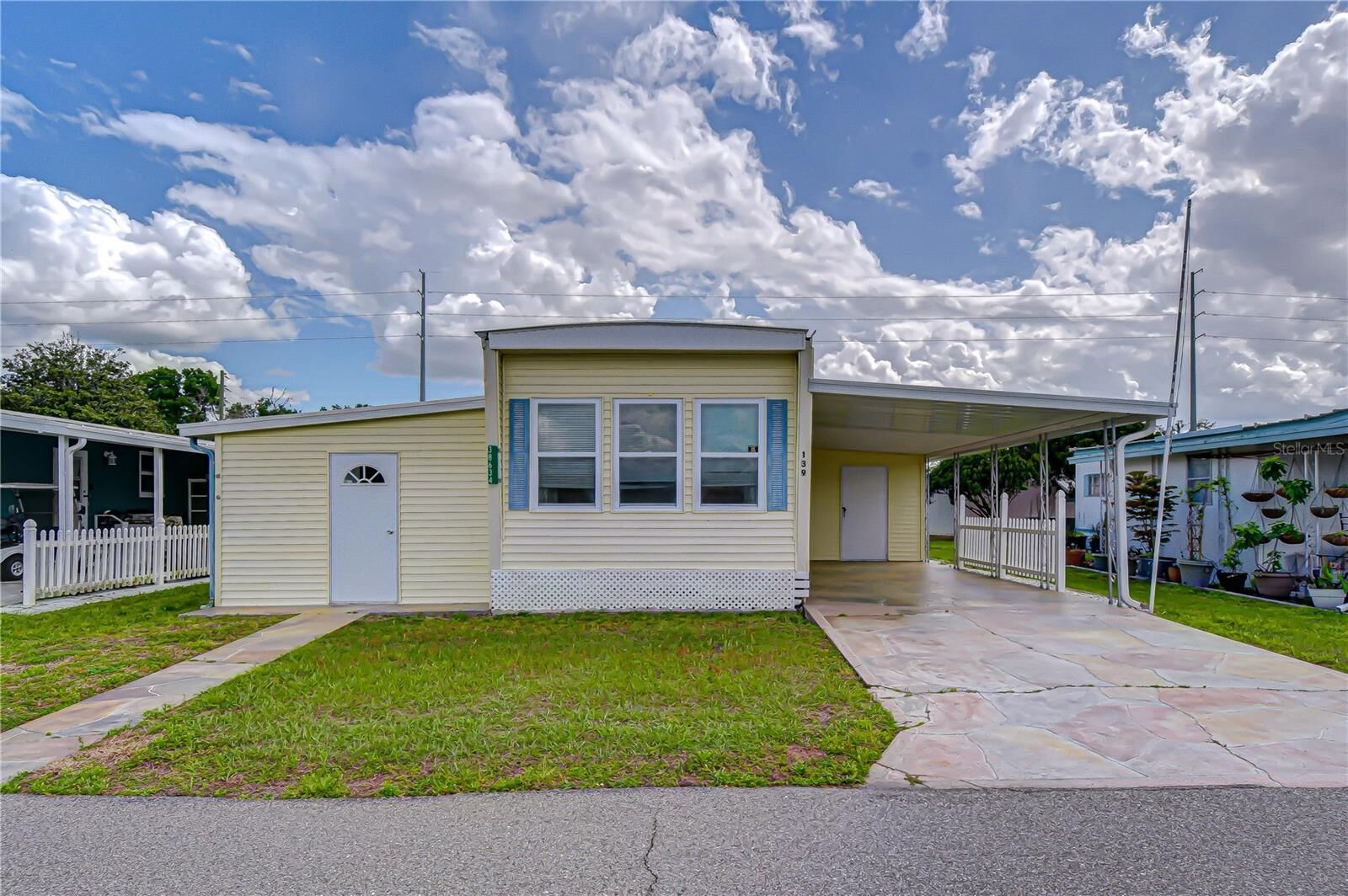 Property Photo:  38634 Lansing Avenue  FL 33542 