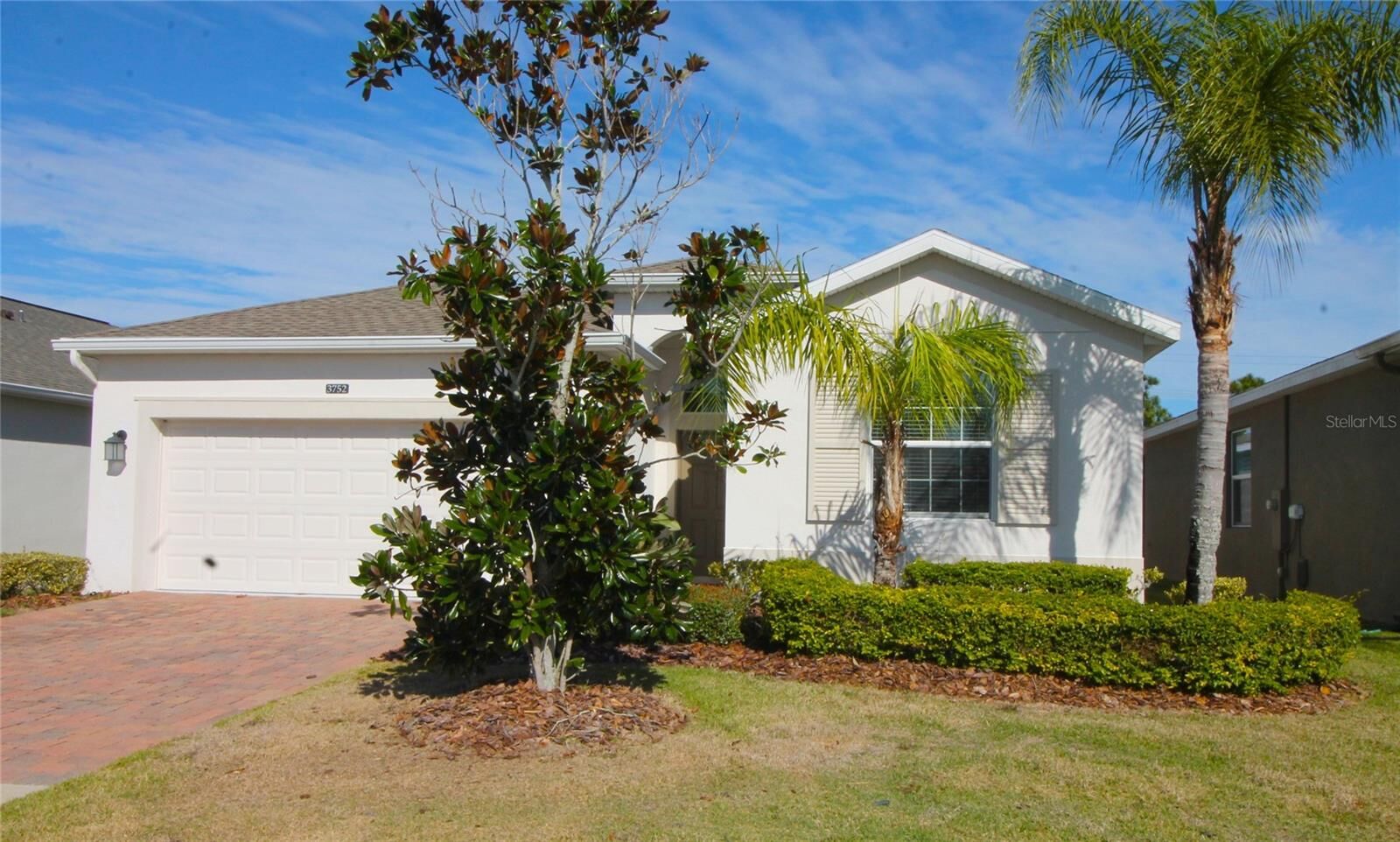 Property Photo:  3752 Quaint Lane  FL 34711 