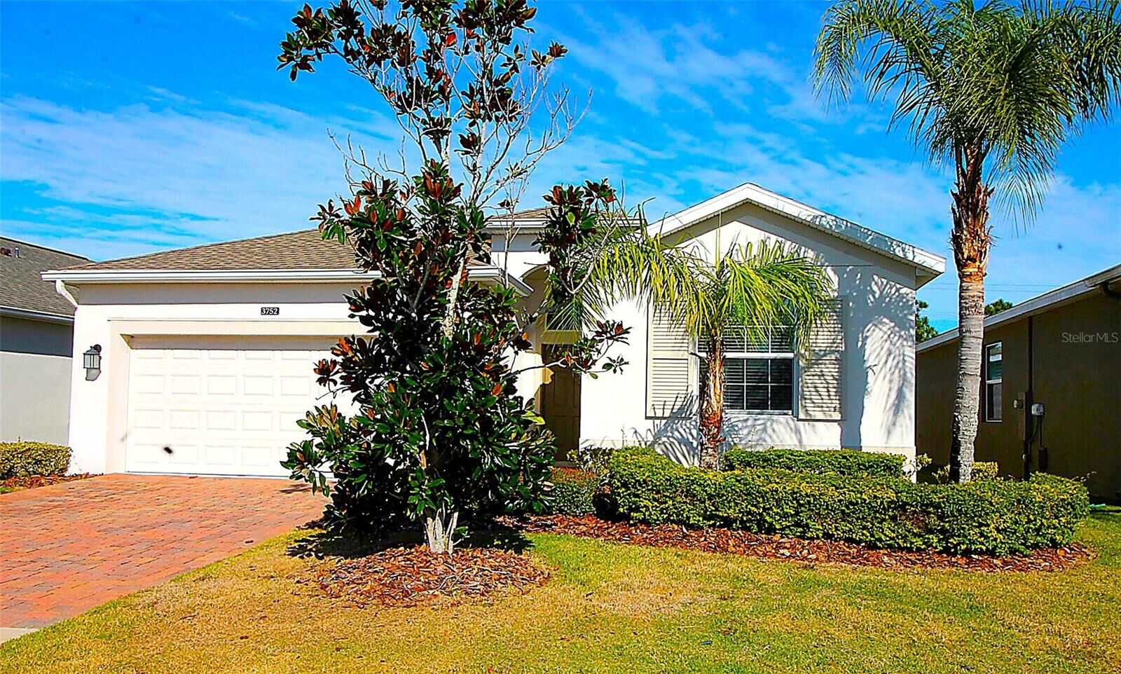 Property Photo:  3752 Quaint Lane  FL 34711 