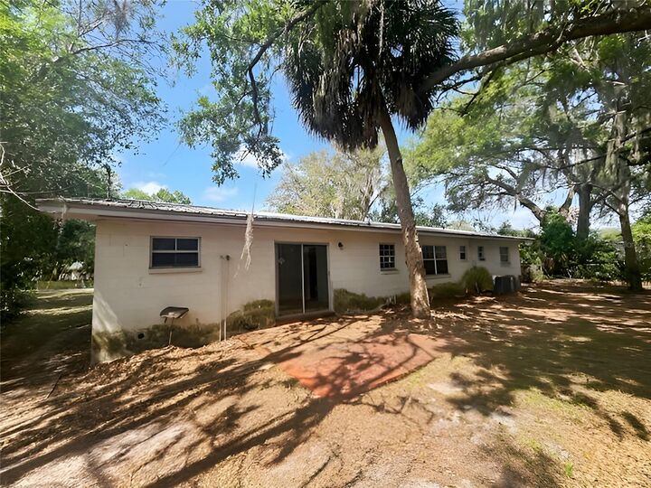 Property Photo: 23 NE 6th Street FL 32626