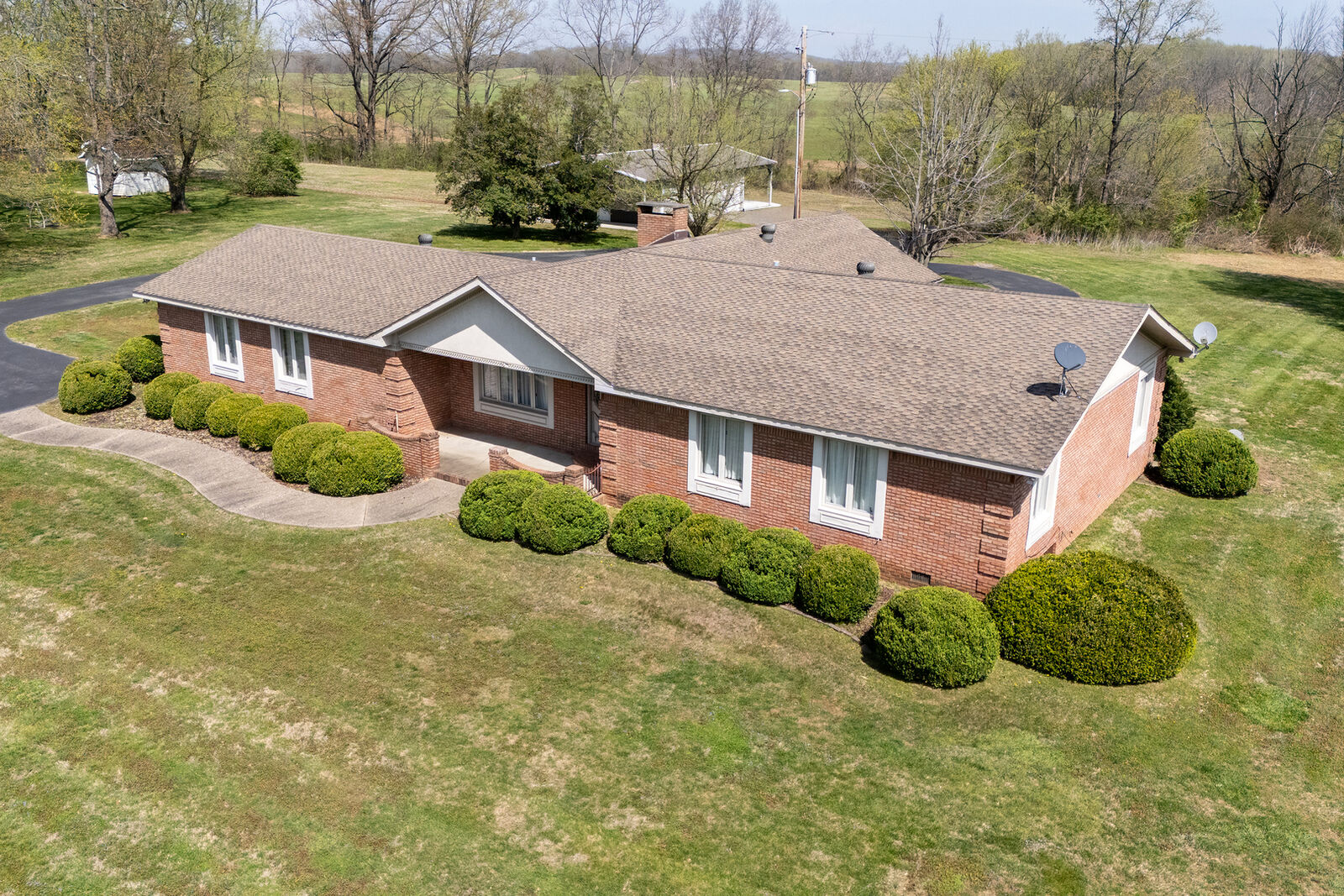 Property Photo:  1090 Old Route 146 Loop Loop  IL 62995 