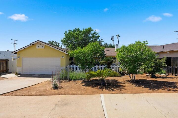 Property Photo:  1284 Tangerine Street  CA 92021 