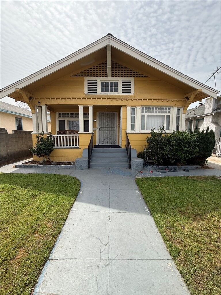 Property Photo: 134 E 56th CA 90011