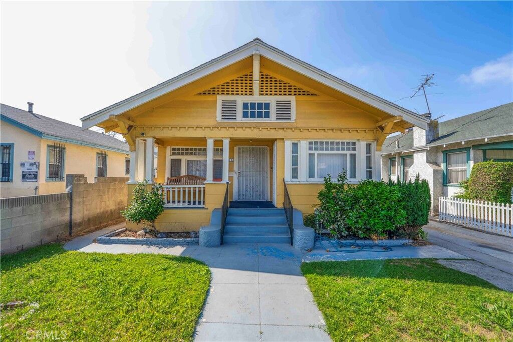 Property Photo:  134 E 56th  CA 90011 