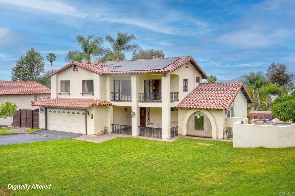 Property Photo:  2740 Crownpoint Pl  CA 92027 