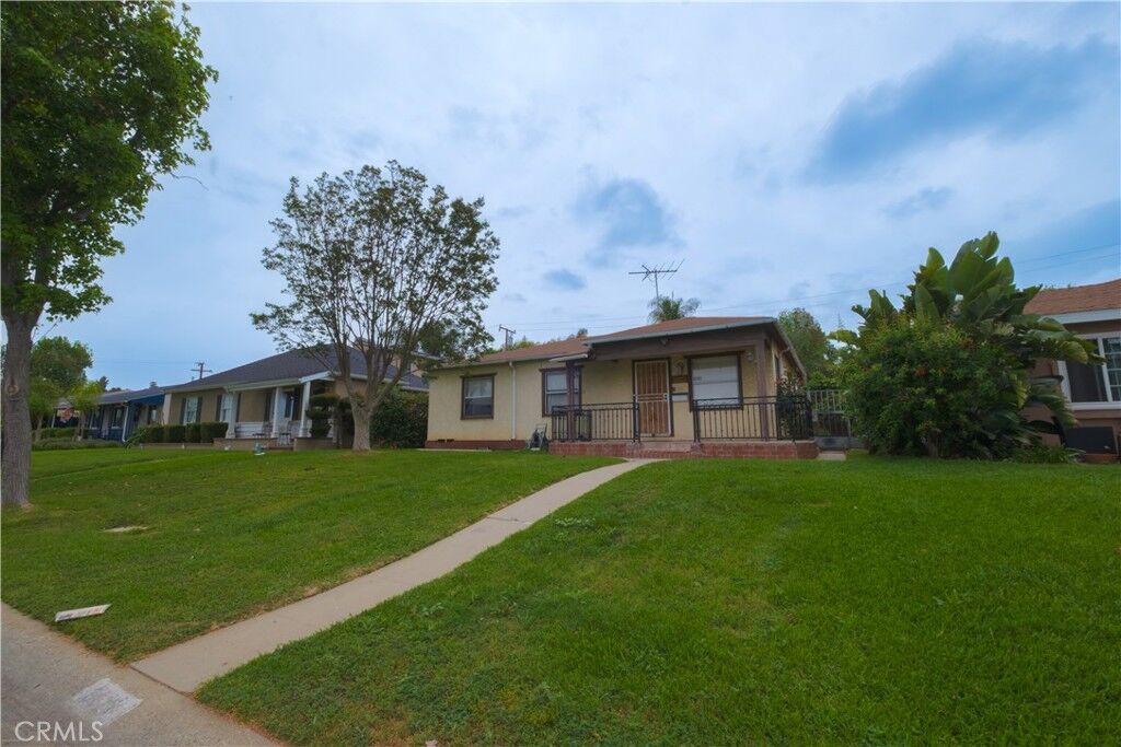 Property Photo:  5828 Canobie Ave  CA 90601 