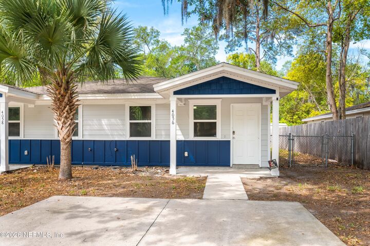 Property Photo: 4056-58 Grant Road FL 32207