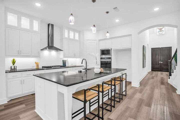 Property Photo:  5100 Hedgerow Drive  TX 76227 