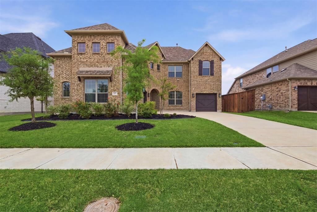 Property Photo: 3537 Ridgecross Drive TX 75087