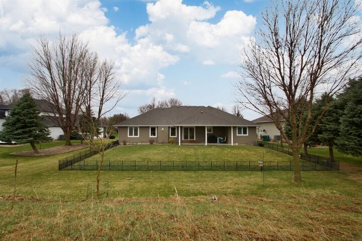 Property Photo: 479 E Sawgrass Trail SD 57049