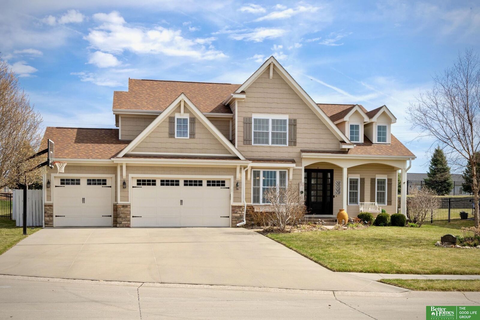 Property Photo:  7725 N 151 Circle  NE 68007 