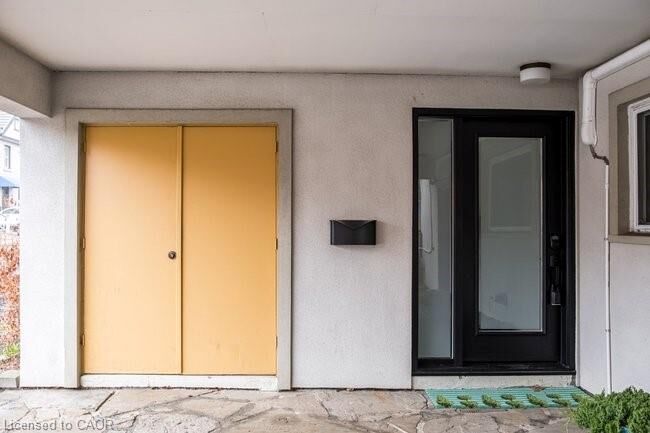 Property Photo:  14 Reginald Street  ON L8P 3X9 