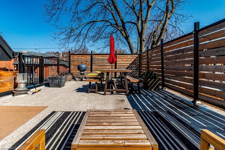 Photo de la propriété:  14 Reginald Street  ON L8P 3X9 