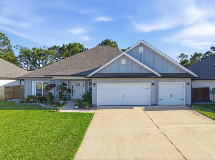 Property Photo:  2078 Refuge Cir  FL 32563 