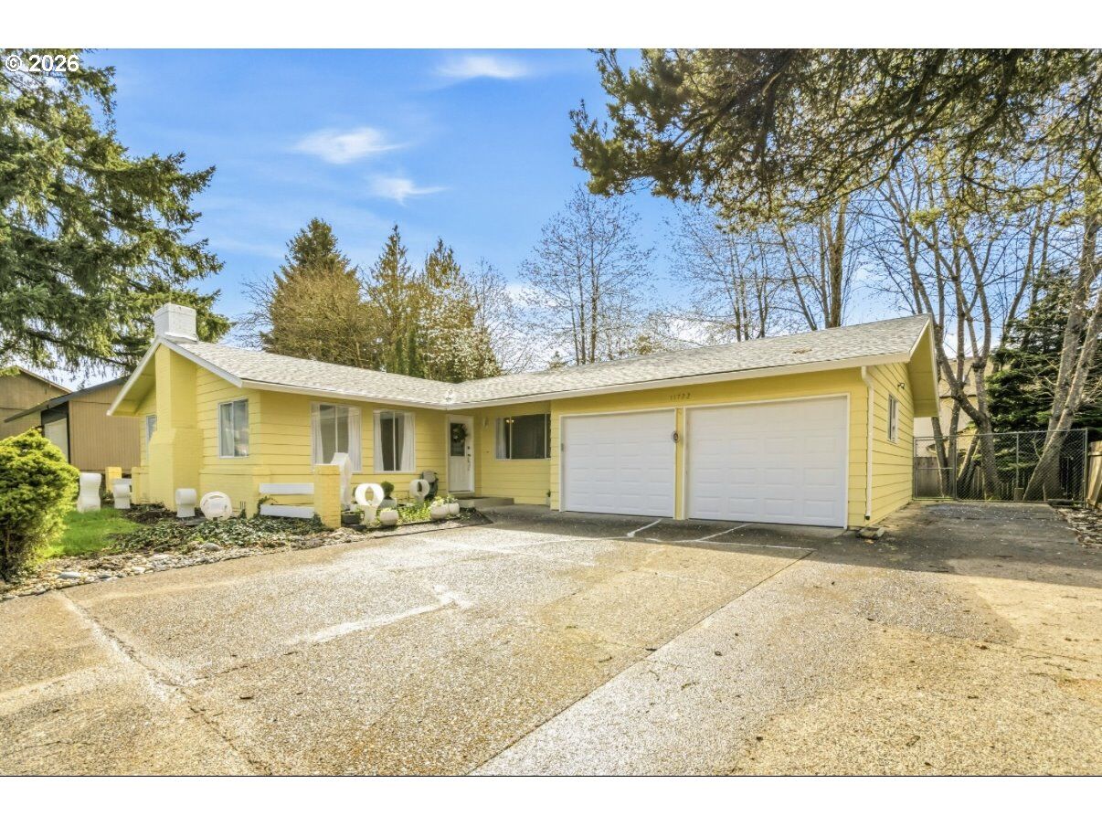 Property Photo: 11722 NW 9th Ave WA 98685