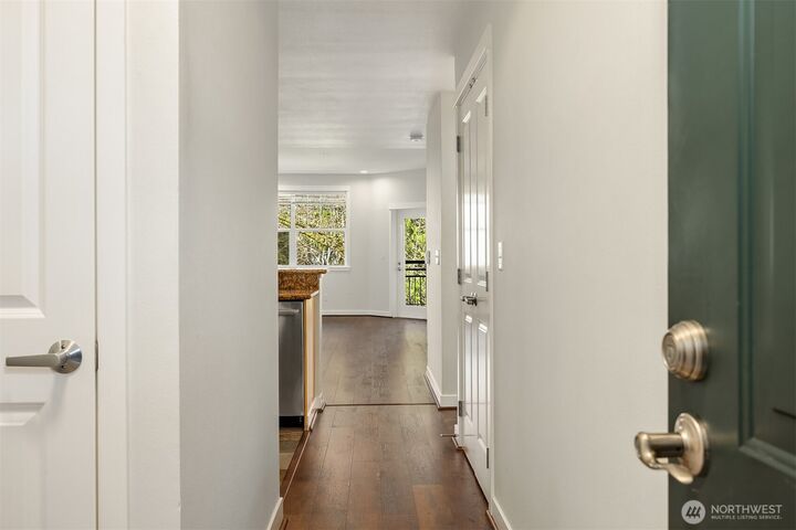 Property Photo:  1000  Cabin Creek Lane SW B303  WA 98027 