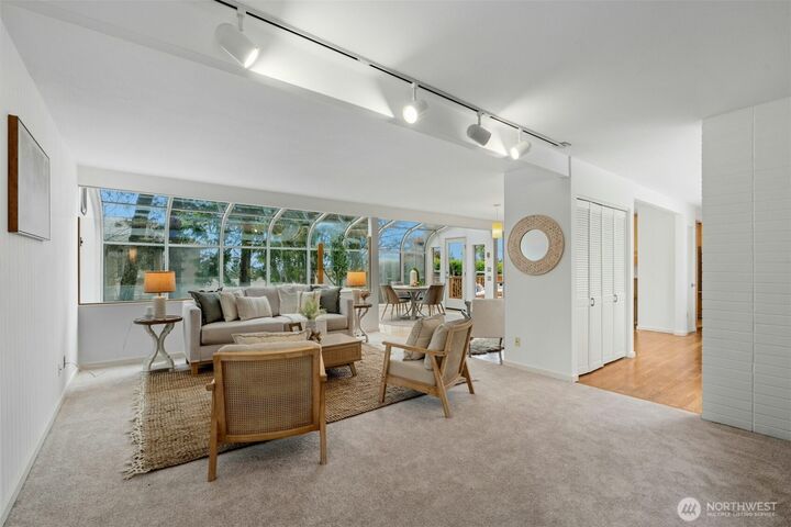 Property Photo:  7237 NE 121st Place  WA 98034 