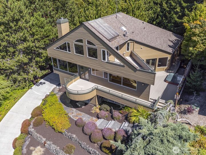 Property Photo:  10413  66th Place W  WA 98275 