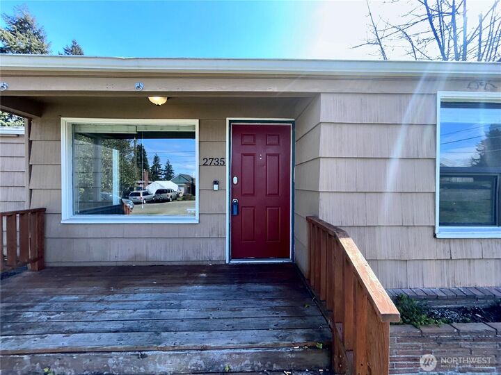 Property Photo: 2735 Locust Avenue W WA 98466