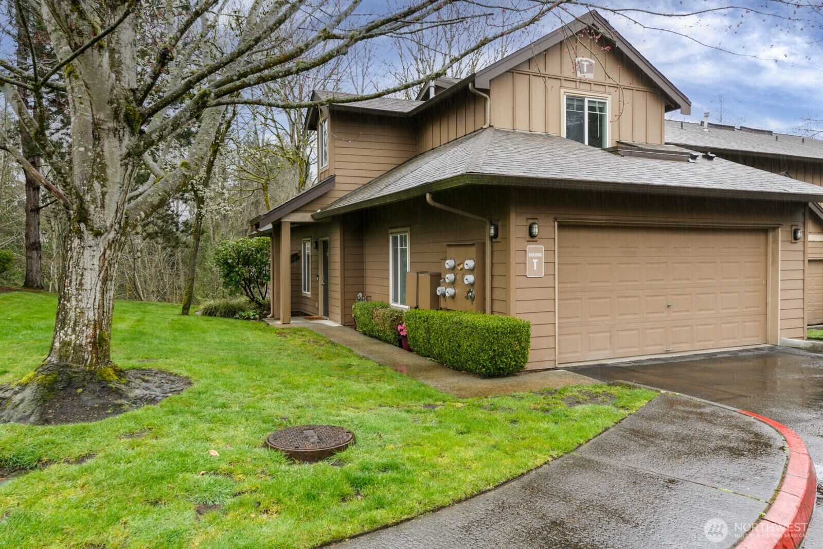 Property Photo:  18930  Bothell-Everett Highway T-101  WA 98012 