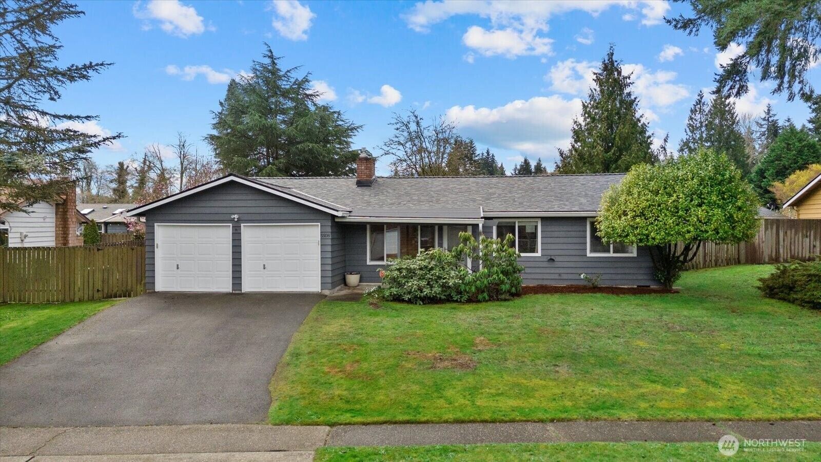 Property Photo: 5508 172nd Place SW WA 98037