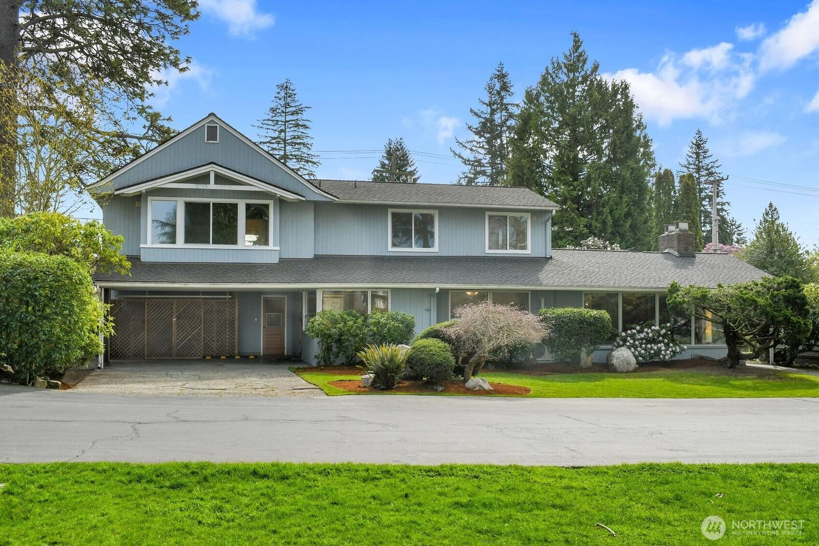 Property Photo:  4719 NE Park Place  WA 98115 