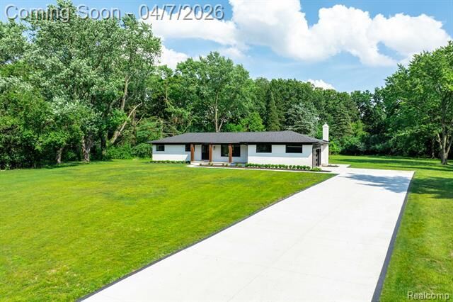 Property Photo:  6284 Malvern Drive  MI 48098 