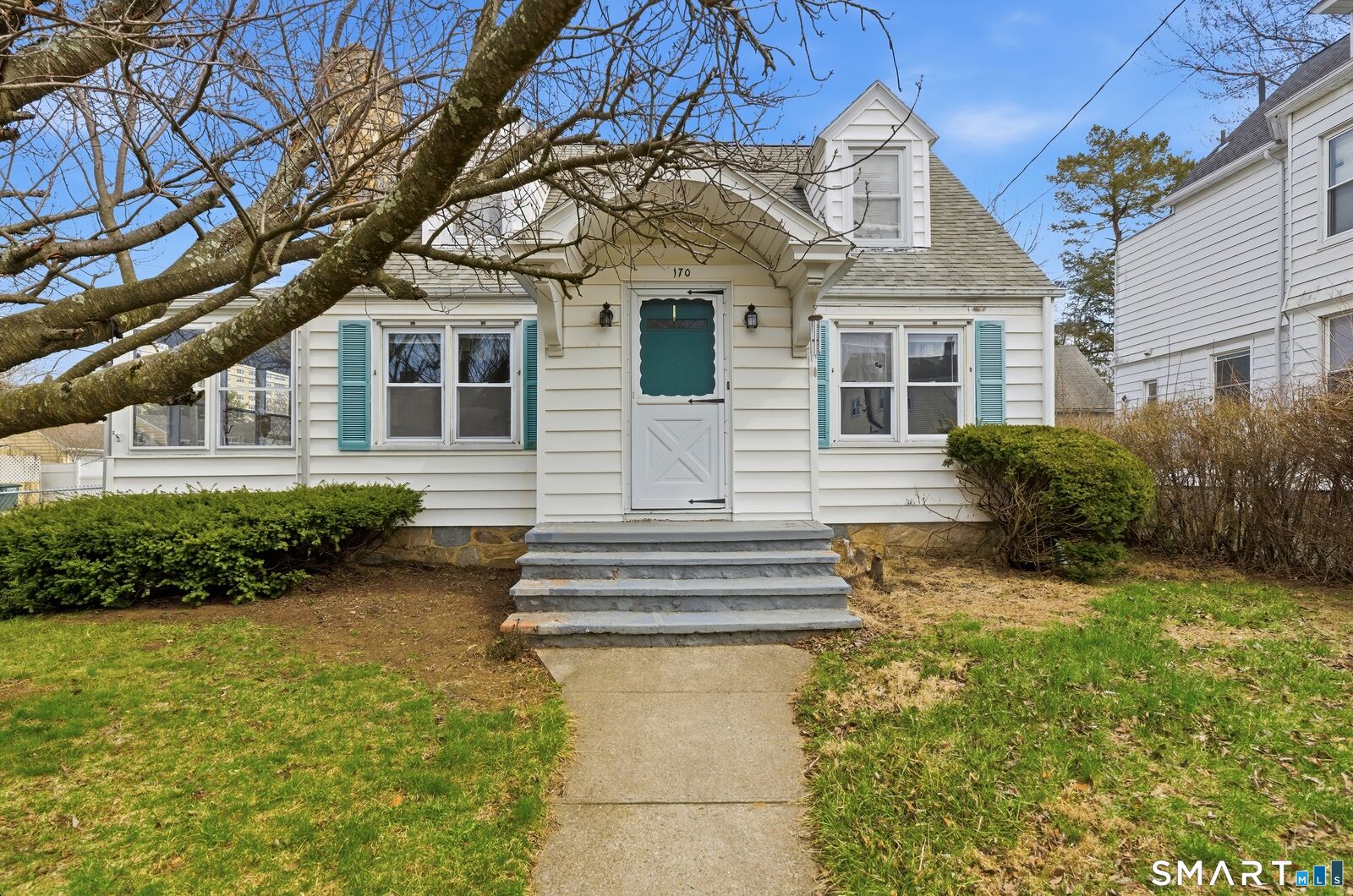 Property Photo:  170 Hillside Avenue  CT 06604 