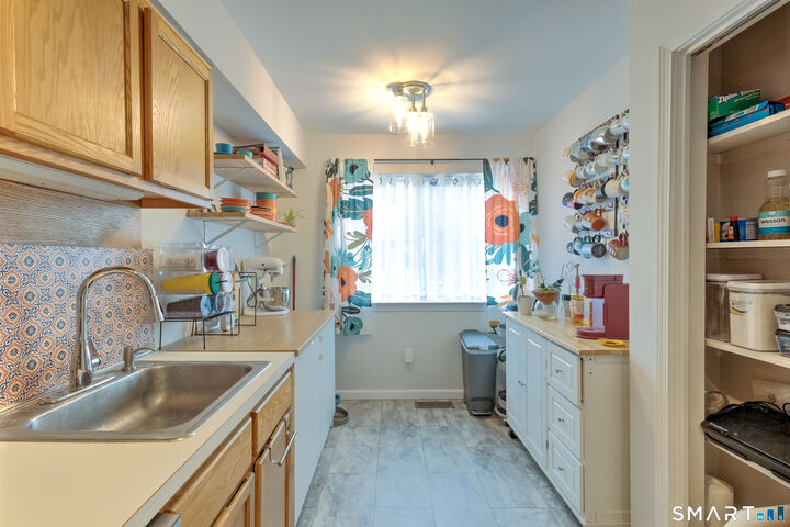 Property Photo:  81 Deer Run 81  CT 06801 