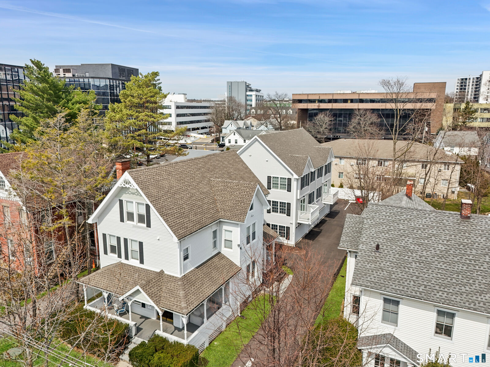 Property Photo:  24 Hoyt Street  CT 06905 