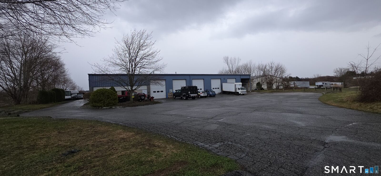 Property Photo:  260 West Street  CT 06043 