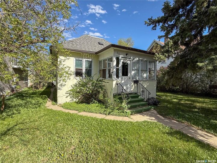 Property Photo: 269 2nd Avenue NE SK S9H 2C9