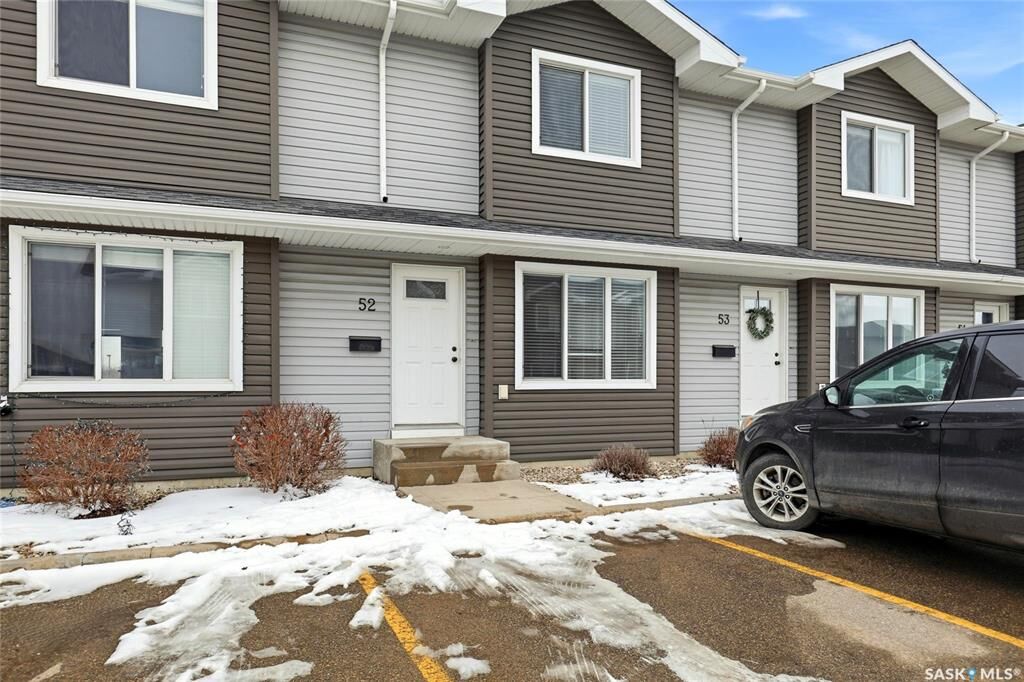 Property Photo: 52-4850 Harbour Landing Drive SK S4W 0K9