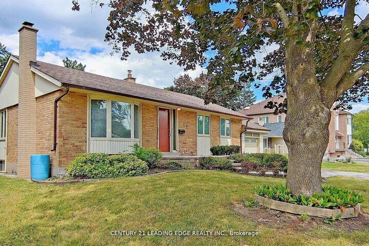 Property Photo:  47 Southwell Drive Bsmt  ON M3B 2P1 