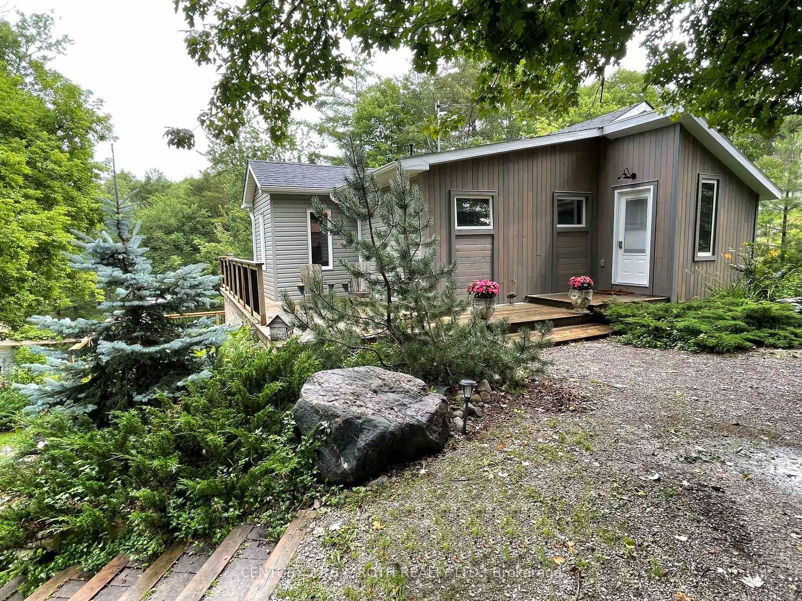 Property Photo:  8101 Kings River Road  ON L0K 2B0 