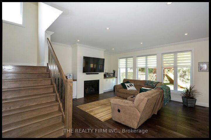 Property Photo: 285 Elizabeth Street ON N0L 1M0