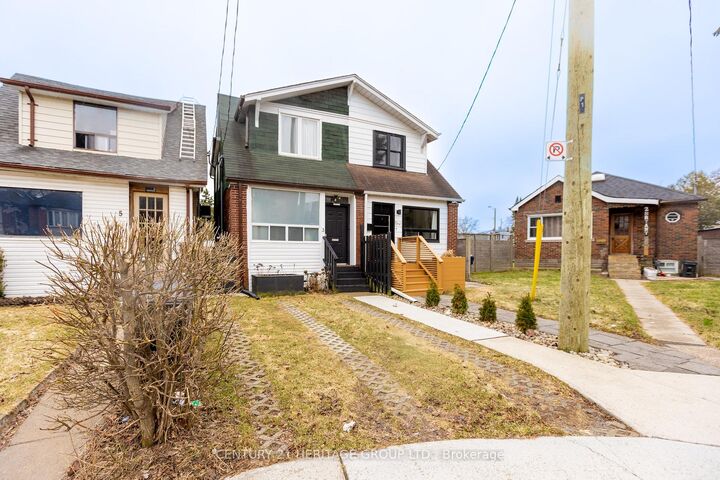 Photo de la propriété:  3 Denton Avenue  ON M4C 1T7 