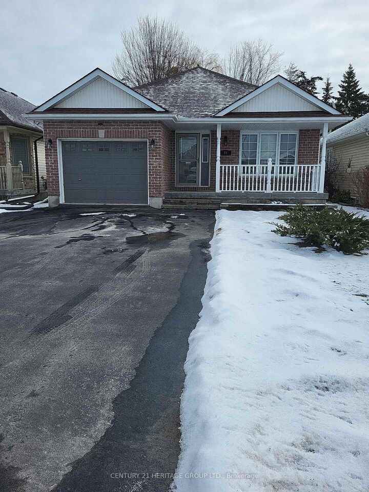 Property Photo:  71 Finch Drive  ON K8P 5L4 