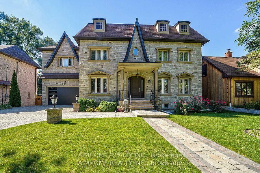 Property Photo: 38 Pheasant Road ON M2M 3G7