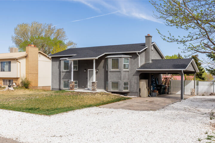 Property Photo:  275 E 400 N  UT 84761 