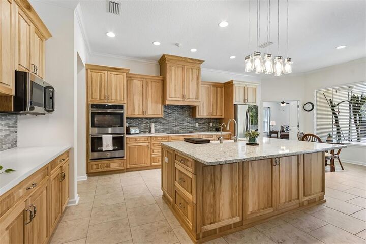 Property Photo: 97235 Morgans Way FL 32097