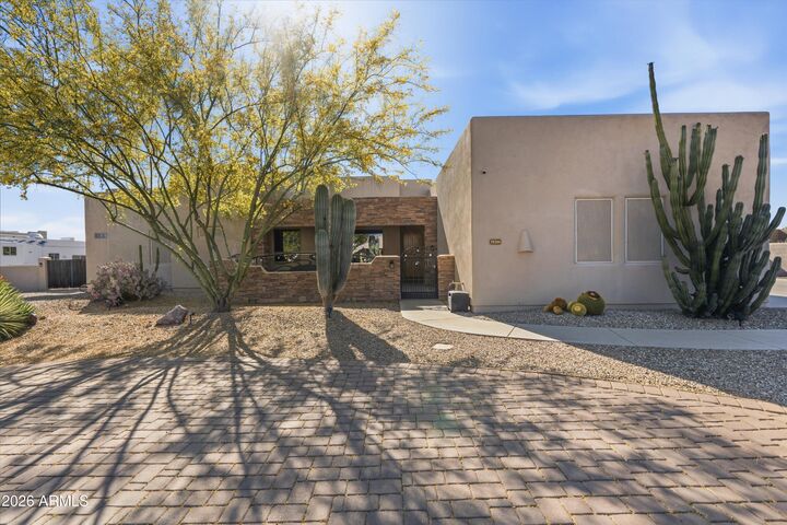 Property Photo:  39306 N 2nd Place  AZ 85086 