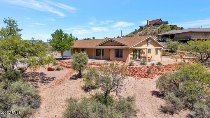 Property Photo:  949 Rabbit Run  AZ 86324 