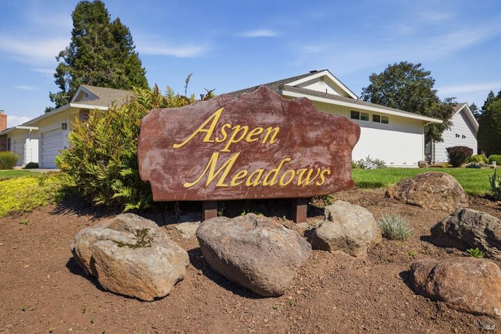 Property Photo:  43 Aspen Meadows Circle  CA 95409 