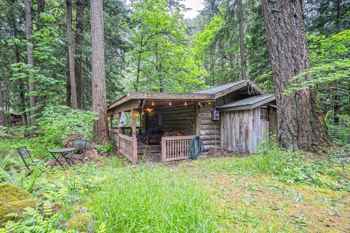 Property Photo: 19743 Foster Road 7 BC V0X 1L2