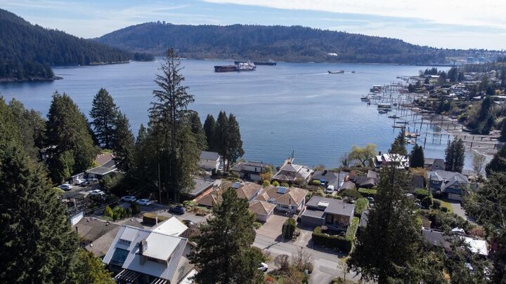 Property Photo: 4493 Epps Avenue BC V7G 1G2