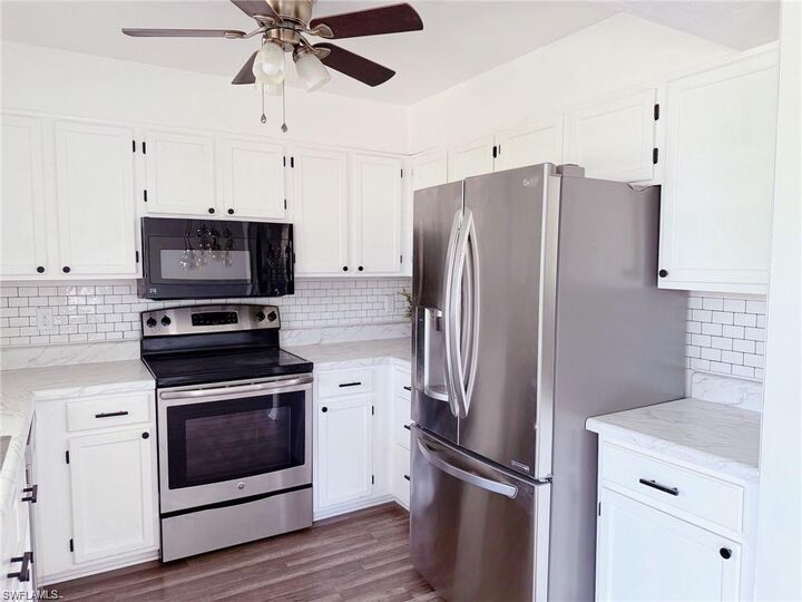 Property Photo:  4211 Cindy Ave  FL 34112 